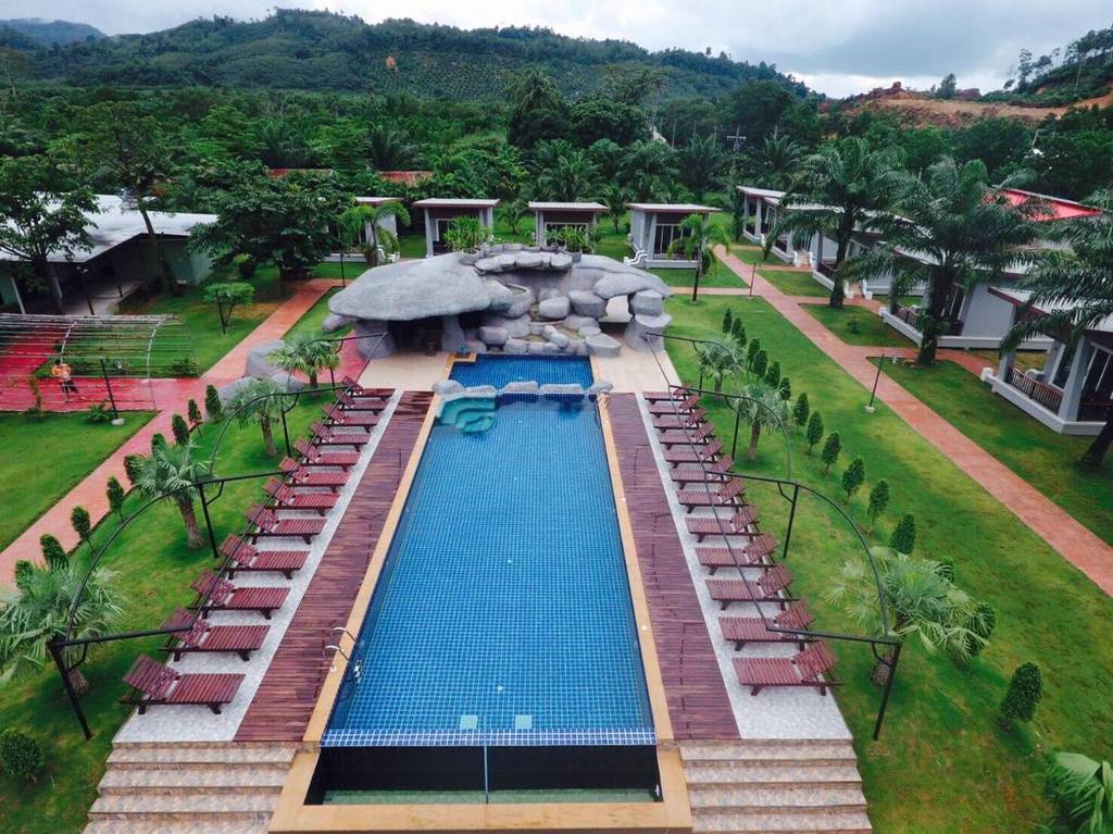 Khaolak Mountain View 4*