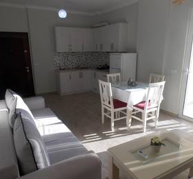 Frenki Apartments в Саранде