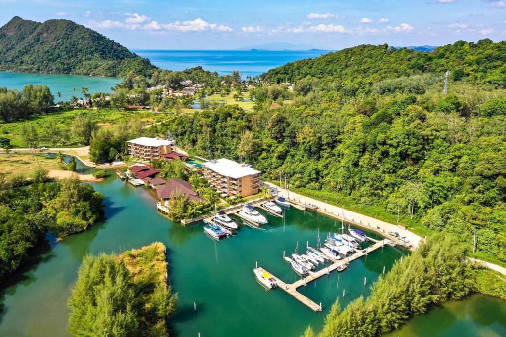 Marina Sands Resort 4*