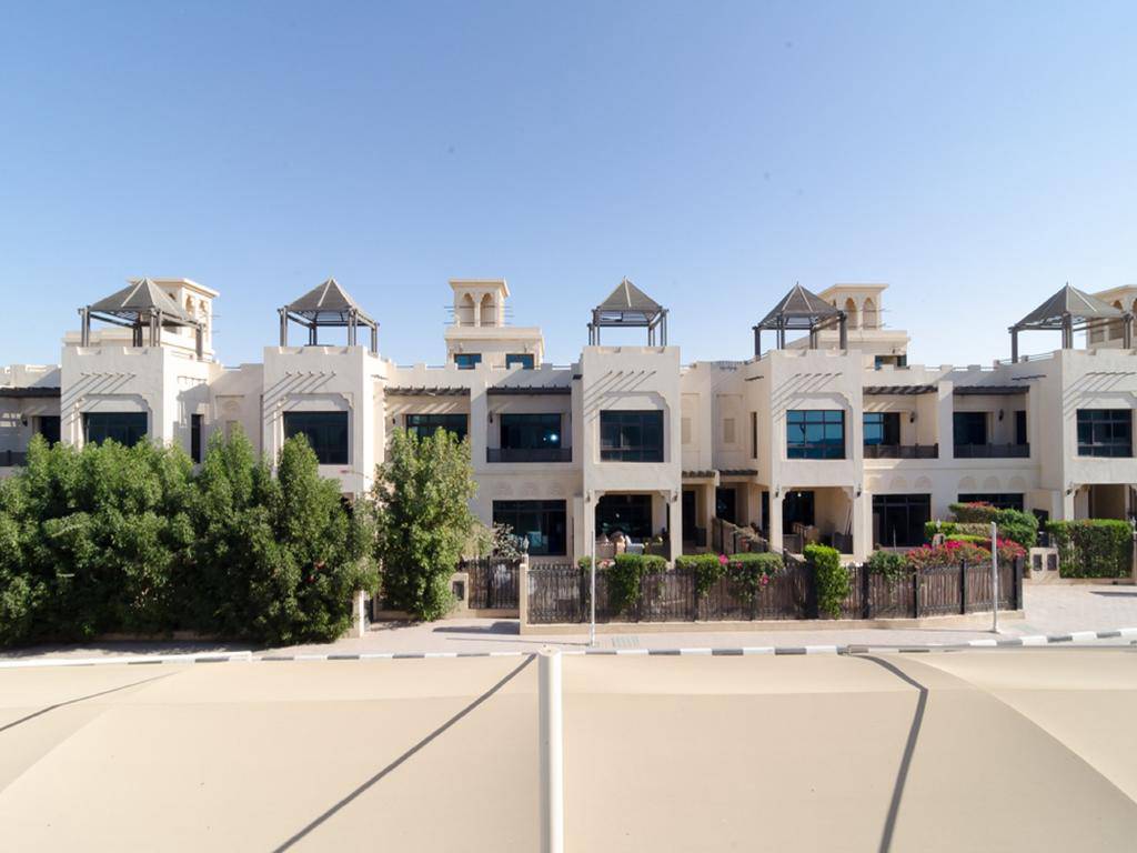 Roda Beach Resort 3*