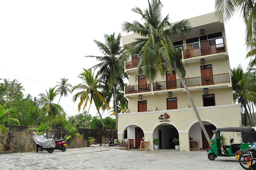 Rock Fort Pearl 2*