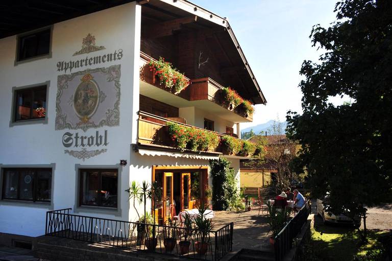 Strobl