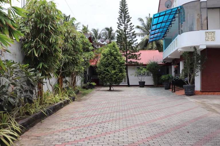 Crescent Resort