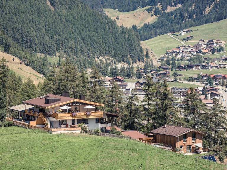 Leni Appartementhaus
