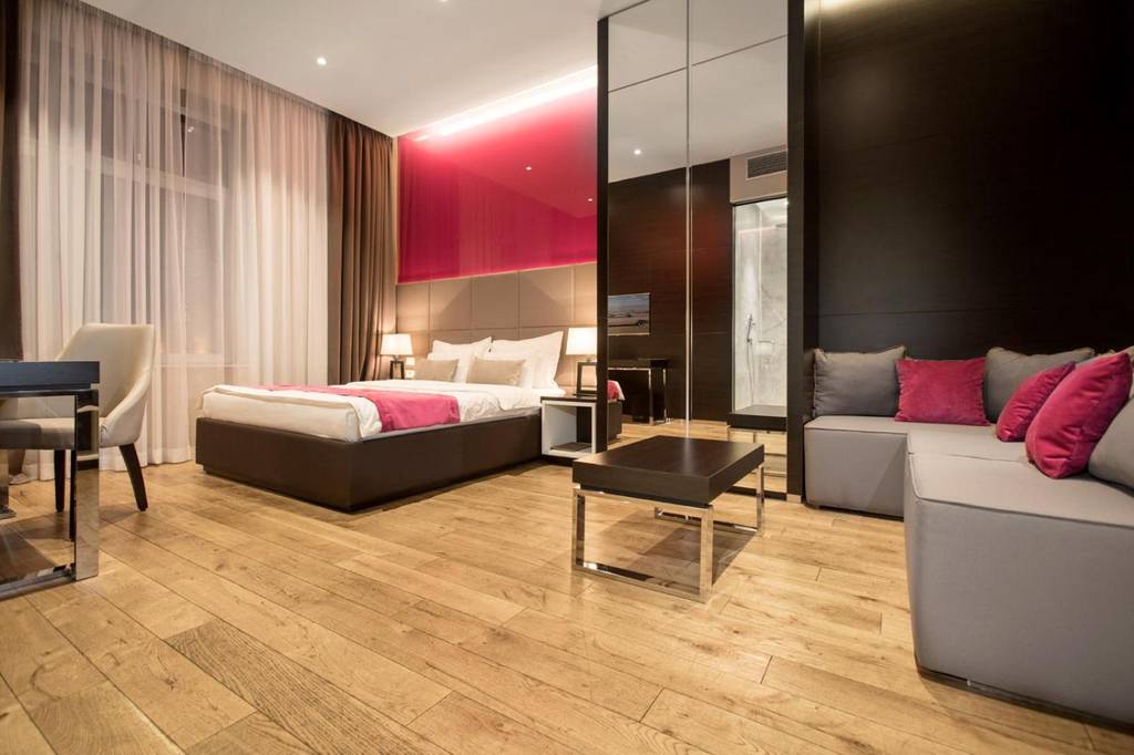 Maccani Luxury Suites 4*