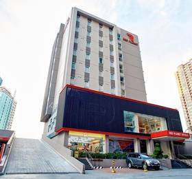Red Planet Amorsolo Makati, Manila в Маниле