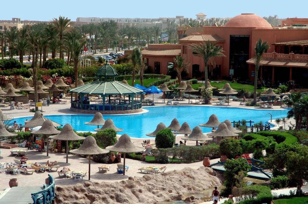 Parrotel Aqua Park Resort 4*