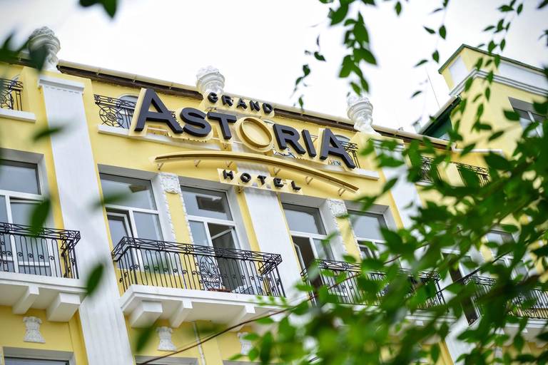 Grand Astoria