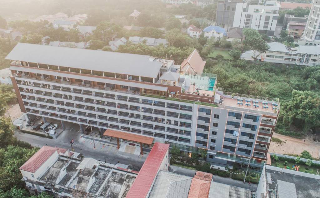 Golden Jomtien Beach Hotel 4*