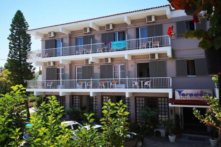 Taradella Hotel