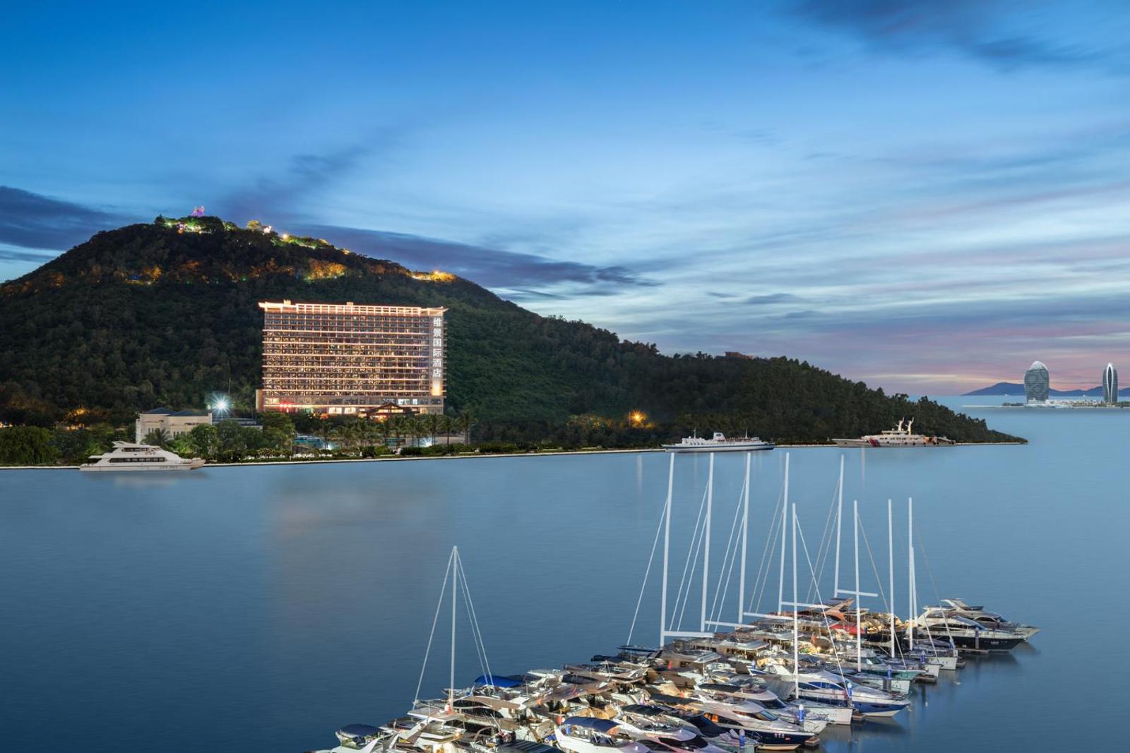 Grand Metro Park Bay Hotel Sanya. Metropark Baku.