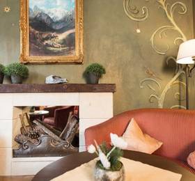 Caroline Hotel Garni в Тироле