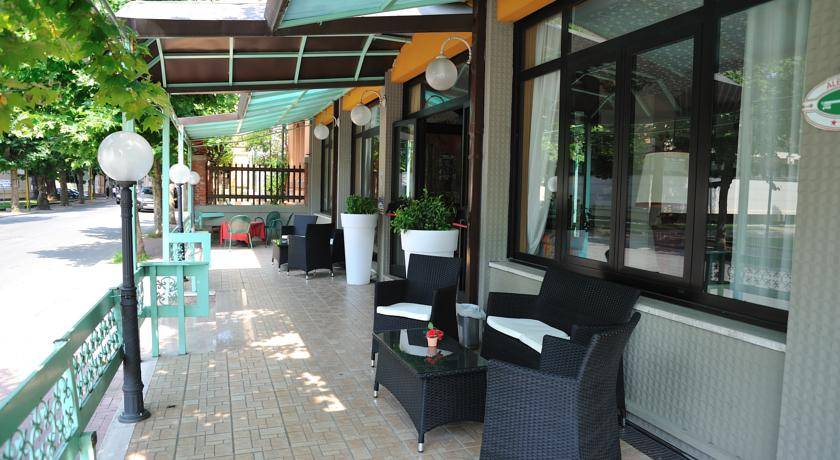 Hotel Salus 3* Италия, Монтекатини-Терме