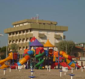 Hotel Colombo в Римини