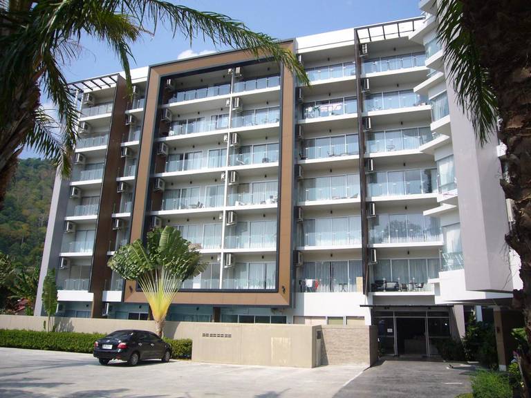 Chic Condo Unit A303