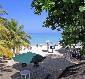 Merrils Beach Resort I в Негриле