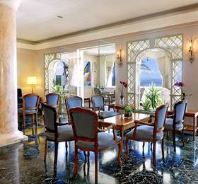 Corfu Palace в Корфу