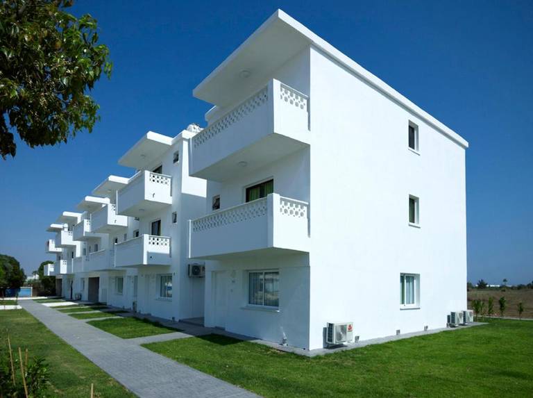 So Apartments Club Resort