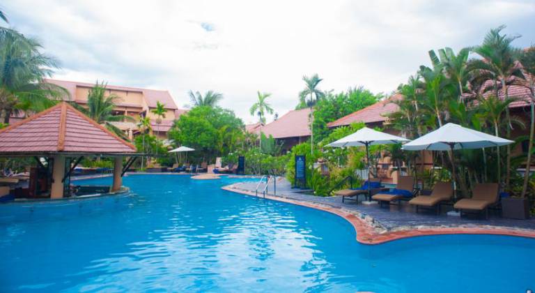 Vinh Hung Riverside Resort & Spa