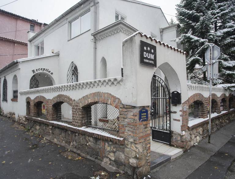 Garni Hotel DUM