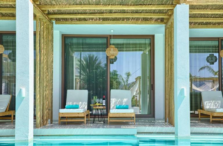 Alia Luxury Suites