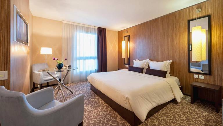 Teneo Apparthotel Bordeaux Begles
