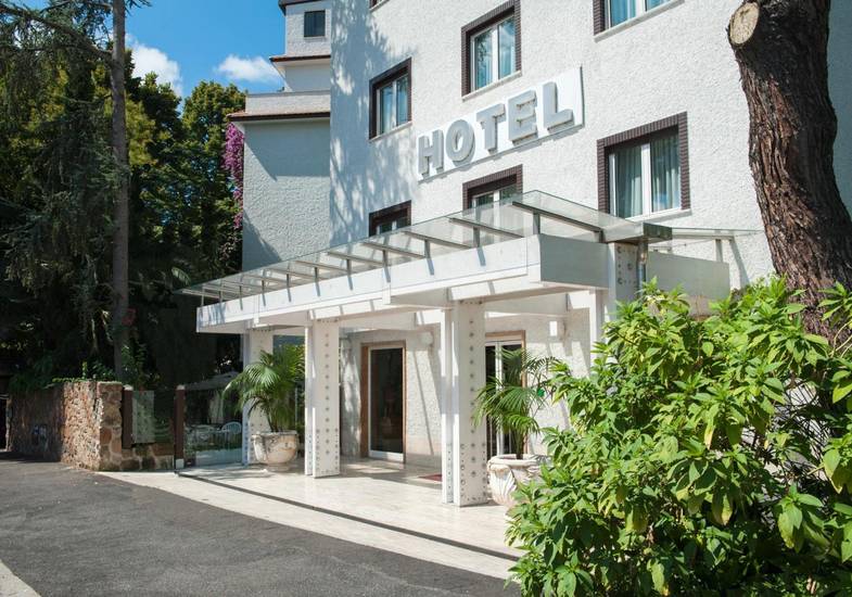 Hotel La Pergola 3* Италия, Рим