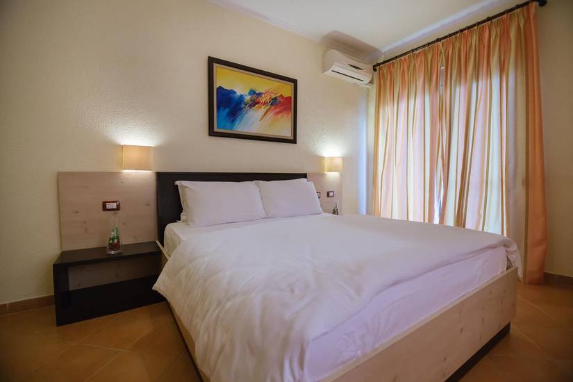 Hotel Ibiza Албания, Дуррес