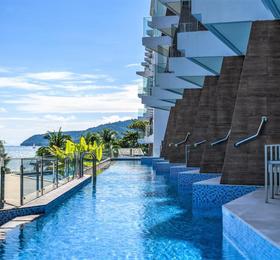 The Beachfront Hotel Phuket в Пхукете