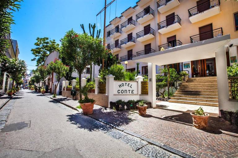 Conte Hotel