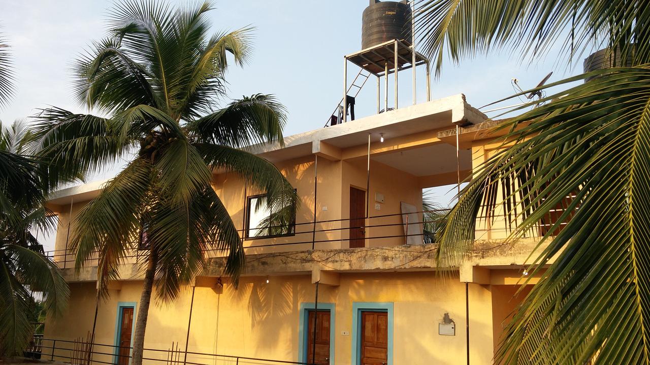 Aarvi Guest House