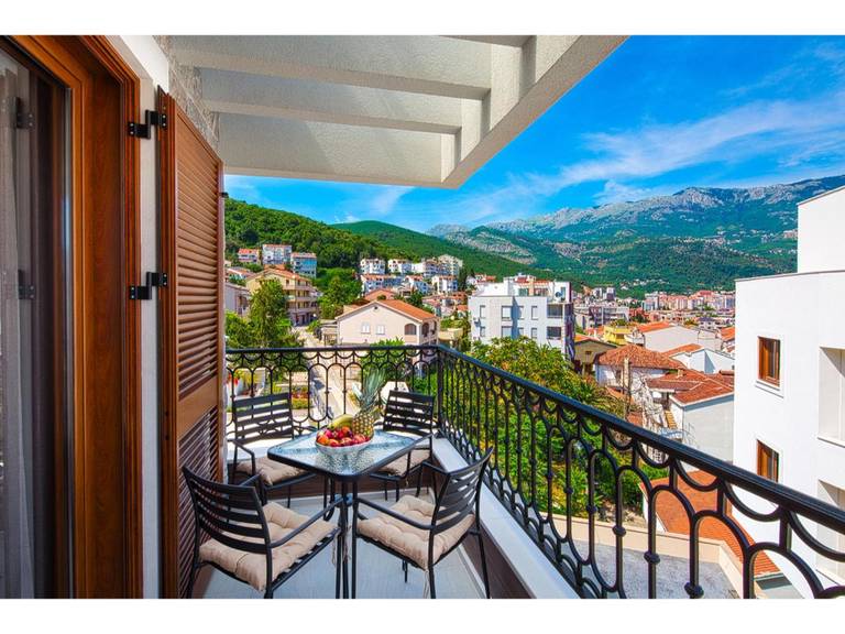 Spaska Apartments