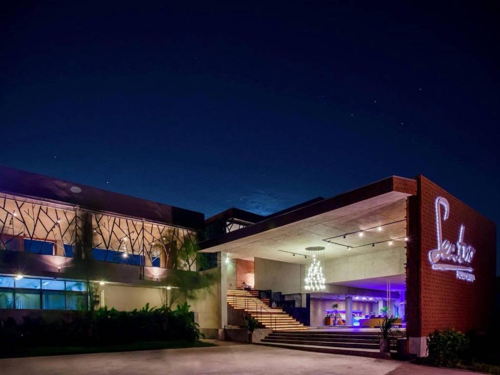 Sea Two Pool Villa Resort Pattaya 5*