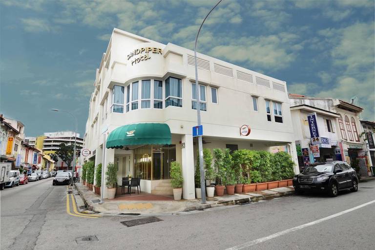 Sandpiper Hotel