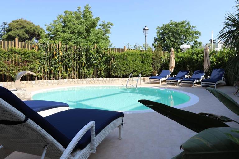 Hotel Bougainville