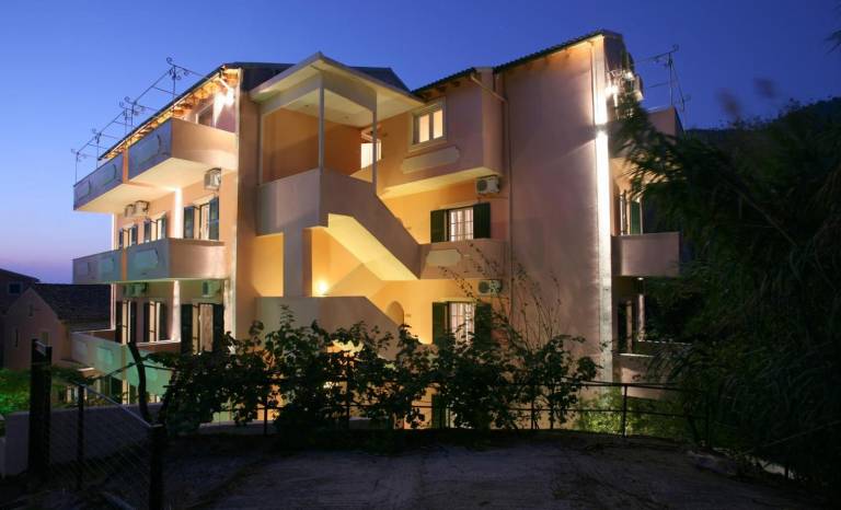Alexis Apartments