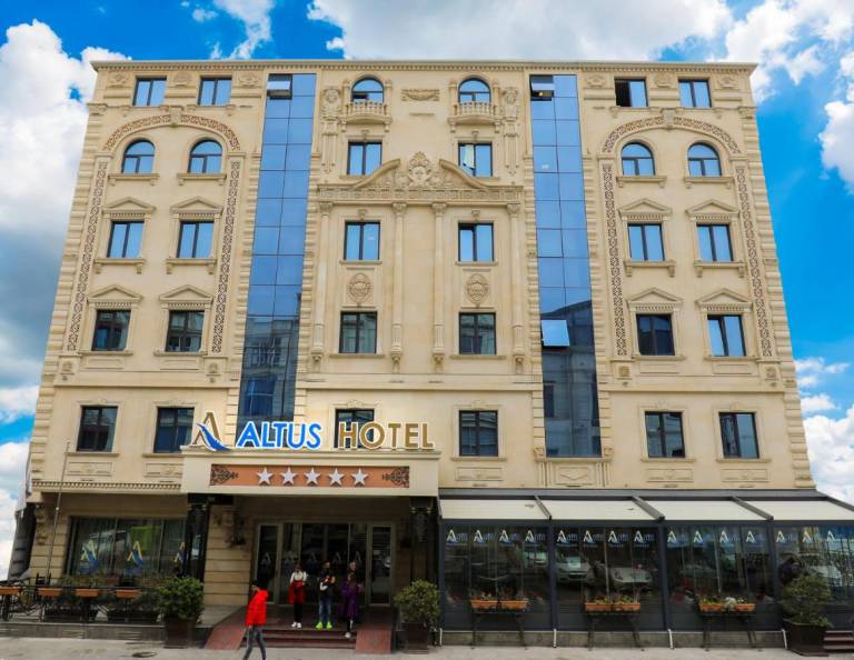 Altus Hotel