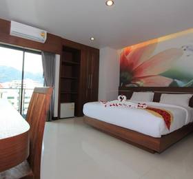 The Crystal Beach Hotel в Пхукете