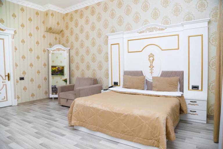 White Boutique Baku Hotel