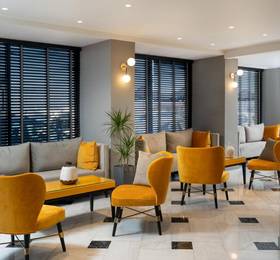 Pantheon City Hotel в Мистре