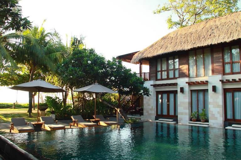 The Sandi Phala Beach Resort and Ma Joly Restaurant