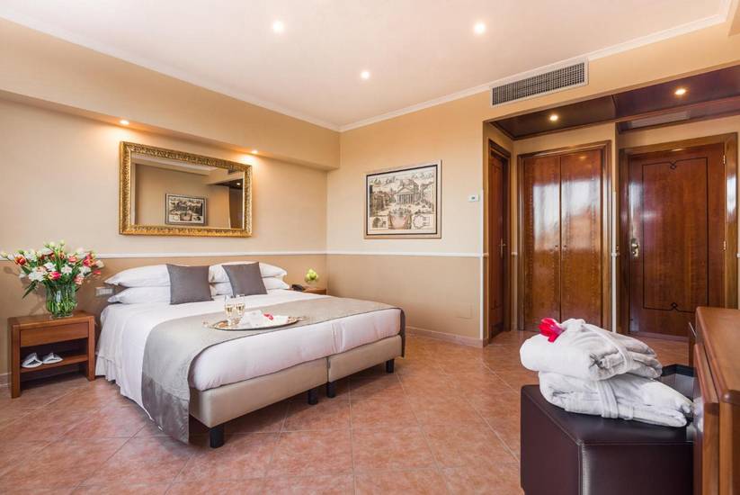 Raeli Hotel Lux 4* Италия, Рим