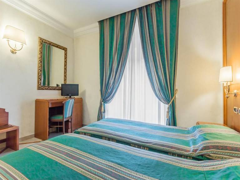 Raeli Hotel Regio