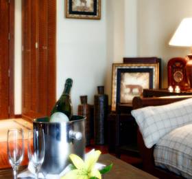 Hotel Termes Montbrio в Камбрилсе