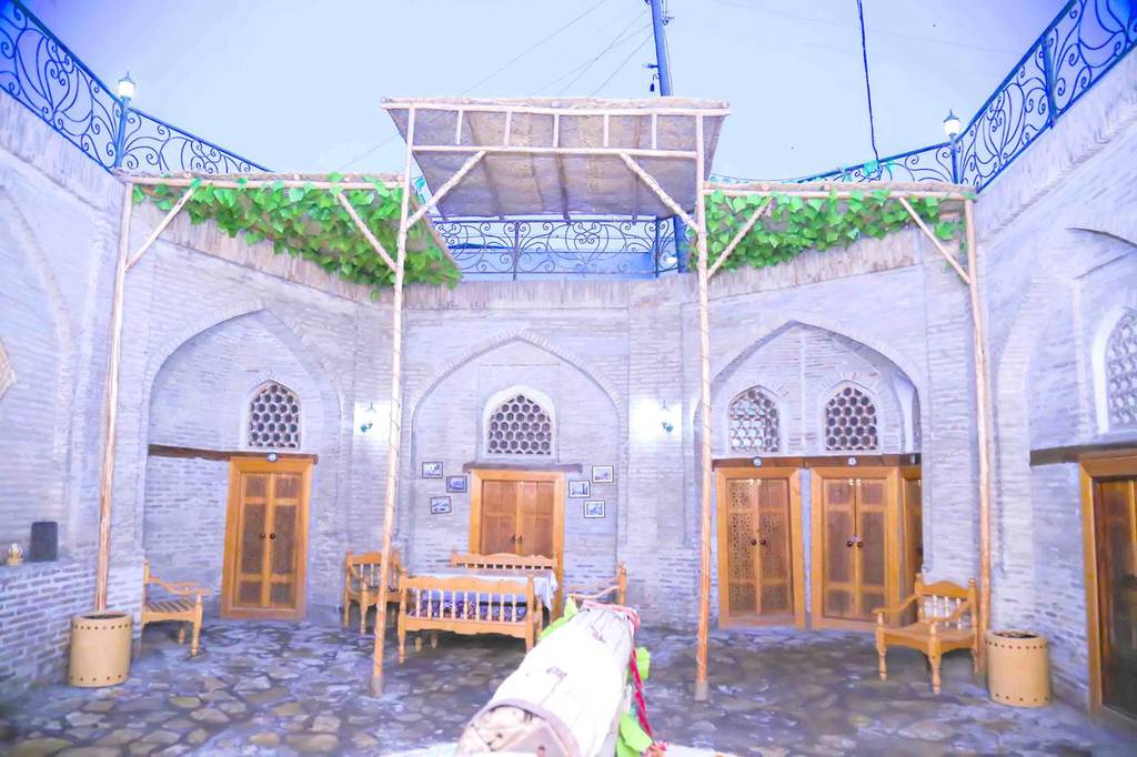 Hotel Khurjin 3*