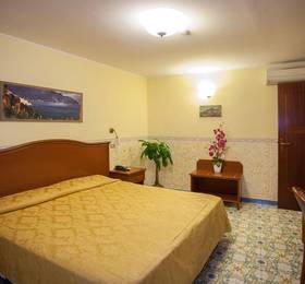 Hotel Amalfi в Амальфи