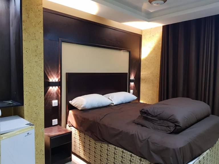 Roza Beach Hotel