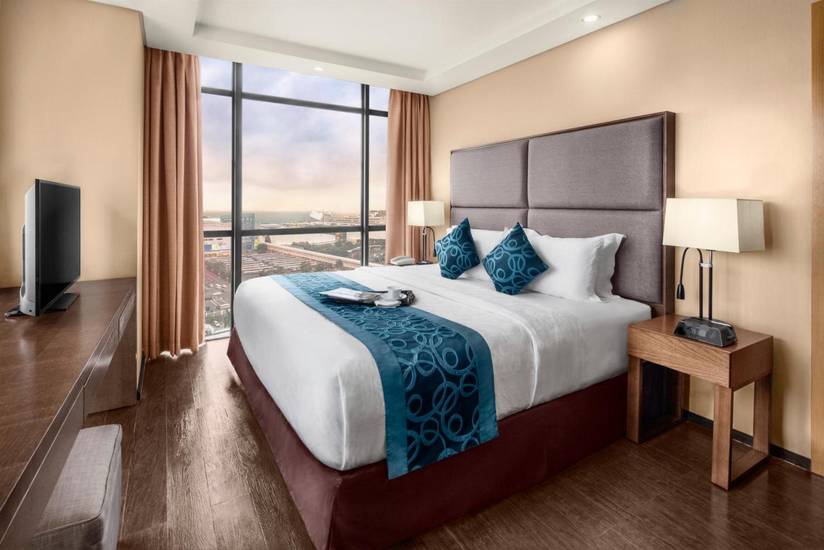 Golden Phoenix Hotel - Manila 4* Филиппины, Манила