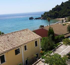 Menigos Resort House в Корфу