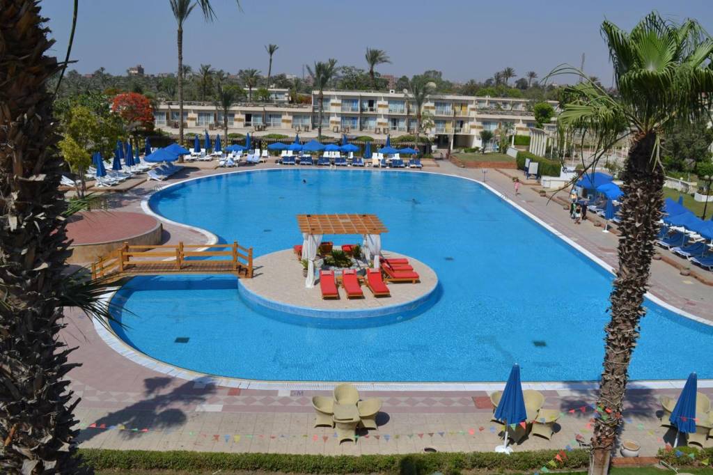 Pyramids Park Resort Cairo 4*